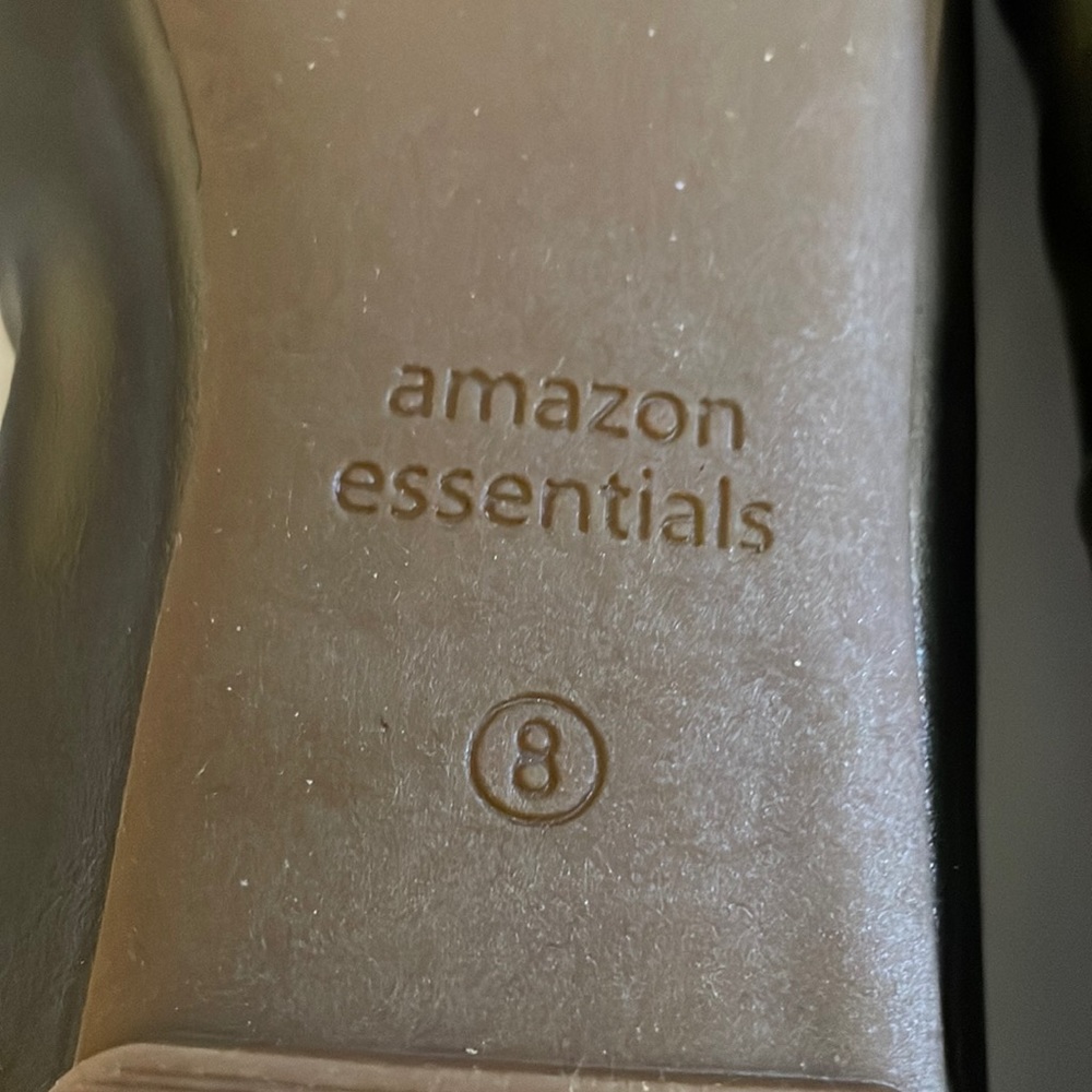 Amazon Essentials Metallic Flats - Picture 10 of 12